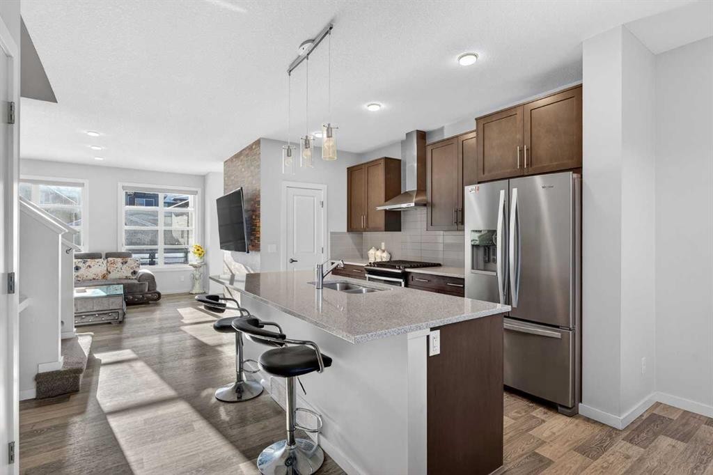 18 Savanna Drive Ne, Calgary, AB - Indoor Photo Showing Kitchen With Double Sink With Upgraded Kitchen