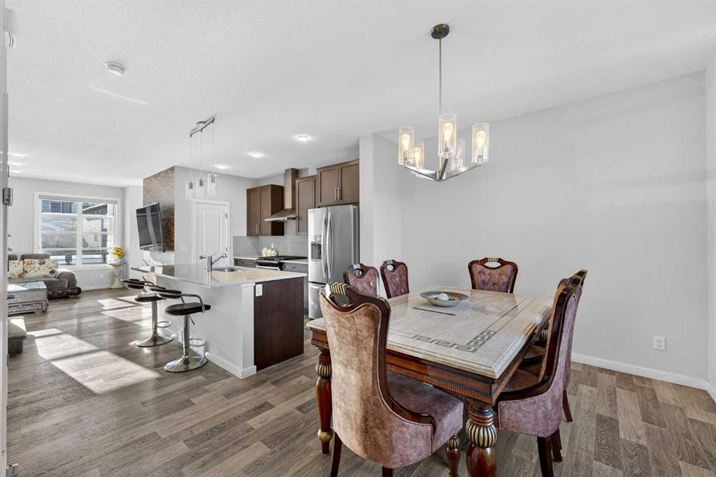 18 Savanna Drive Ne, Calgary, AB - Indoor Photo Showing Dining Room