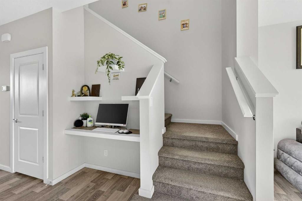 18 Savanna Drive Ne, Calgary, AB - Indoor Photo Showing Other Room