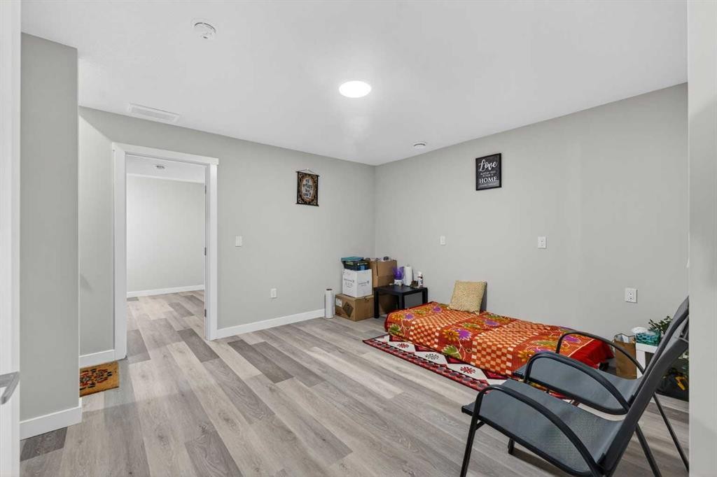 18 Savanna Drive Ne, Calgary, AB - Indoor Photo Showing Other Room