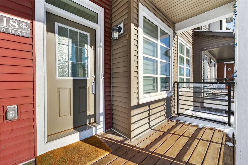 18 Savanna Drive Ne, Calgary, AB - Outdoor