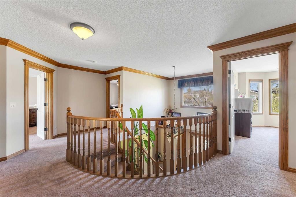 33 Edgevalley Way Nw, Calgary, AB - Indoor Photo Showing Other Room