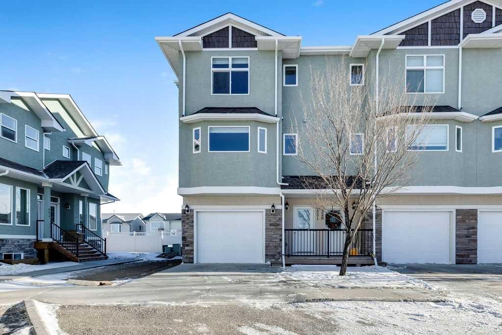 331 Strathcona Circle, Strathmore, AB - Outdoor With Facade
