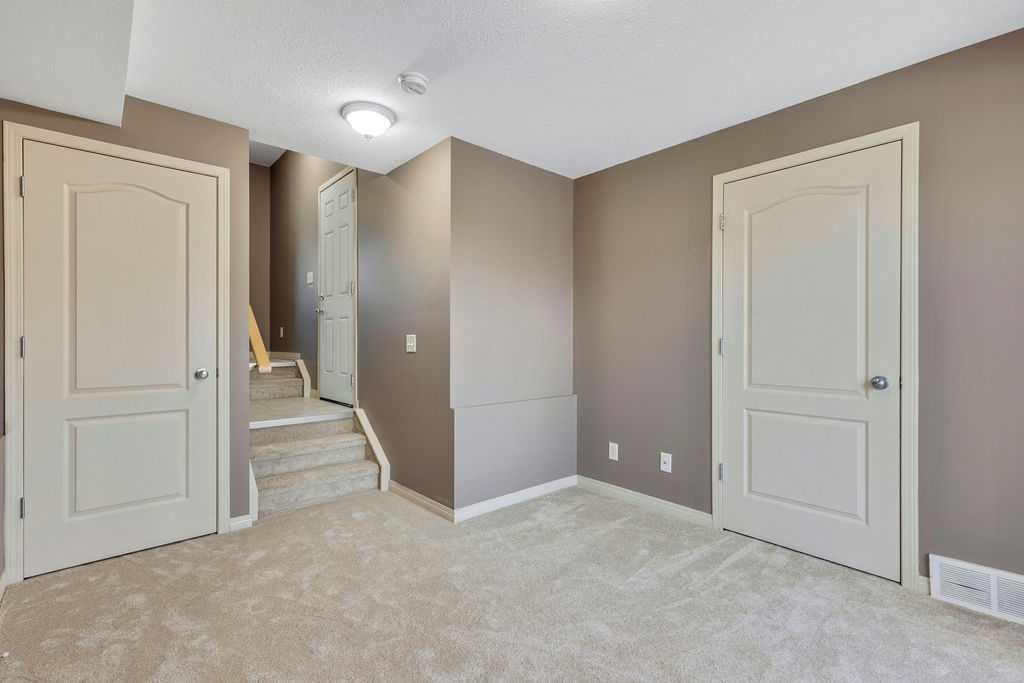 331 Strathcona Circle, Strathmore, AB - Indoor Photo Showing Other Room