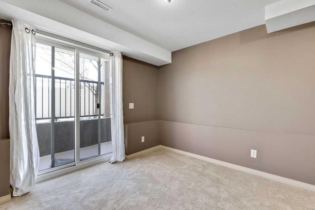 331 Strathcona Circle, Strathmore, AB - Indoor Photo Showing Other Room