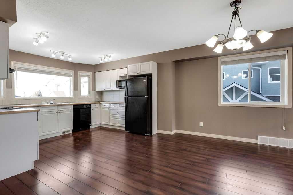 331 Strathcona Circle, Strathmore, AB - Indoor Photo Showing Kitchen
