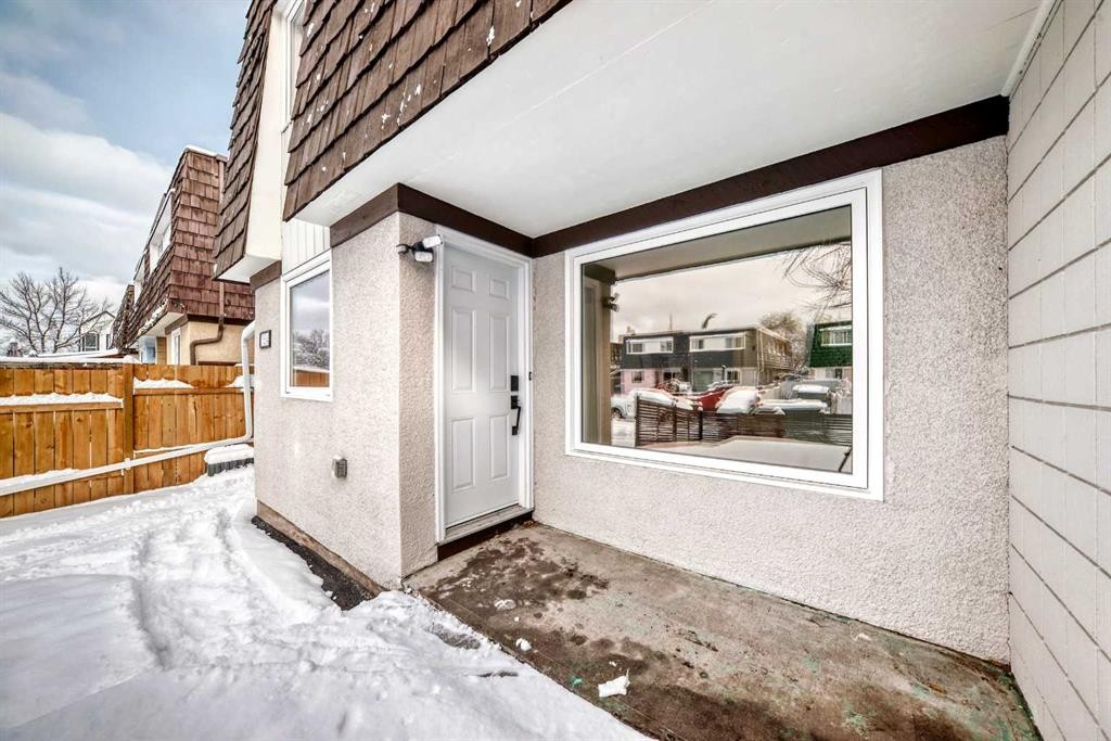 7634 24A Street Se, Calgary, AB - Outdoor With Exterior
