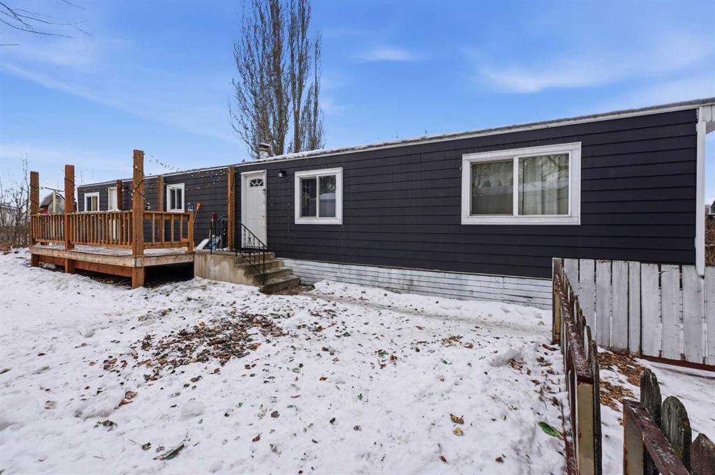 826 Bay Road, Strathmore, AB - Outdoor