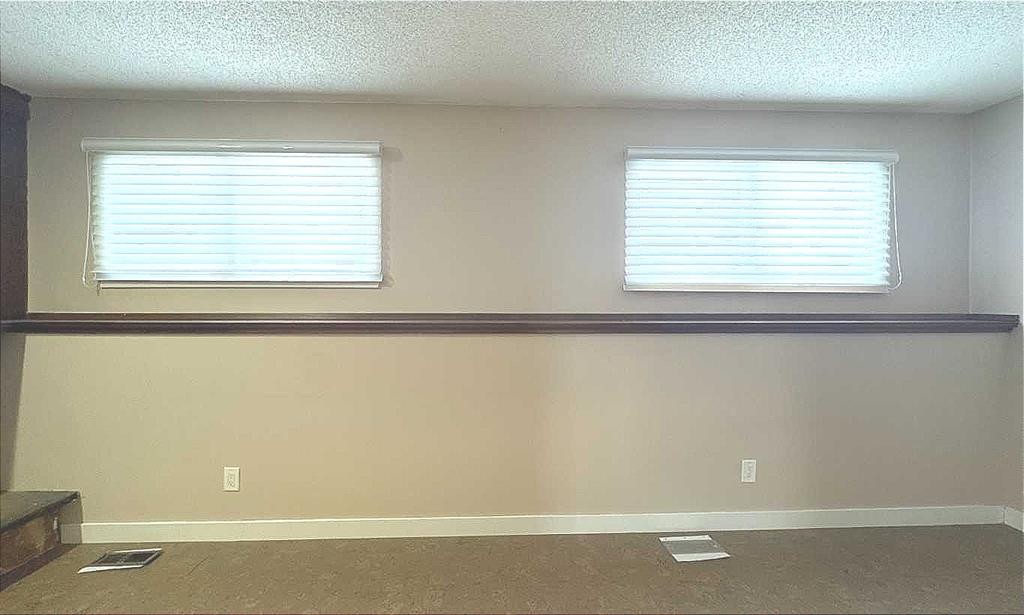 6111 26 Avenue Ne, Calgary, AB - Indoor Photo Showing Other Room