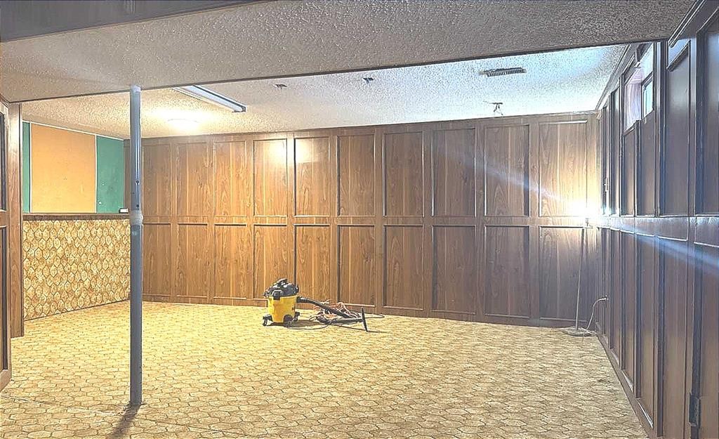 6111 26 Avenue Ne, Calgary, AB - Photo Showing Other Room