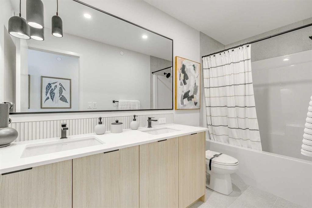 227 Lucas Common Nw, Calgary, AB - Indoor Photo Showing Bathroom