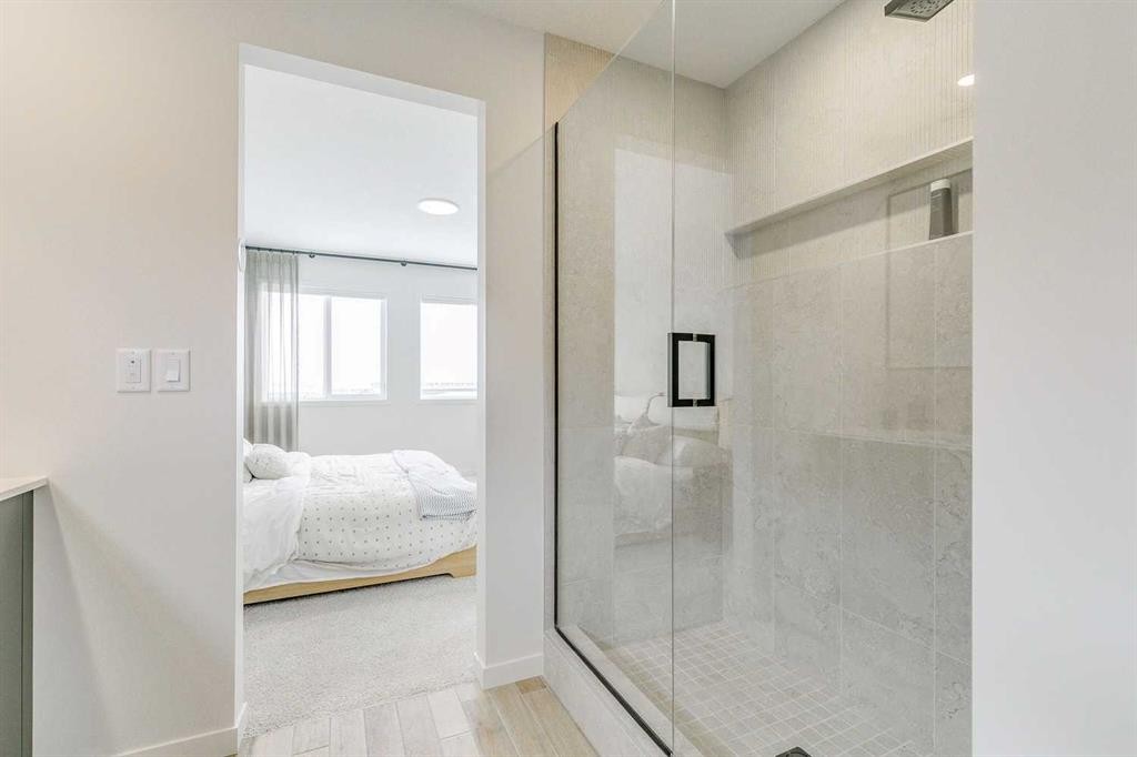 227 Lucas Common Nw, Calgary, AB - Indoor Photo Showing Bathroom