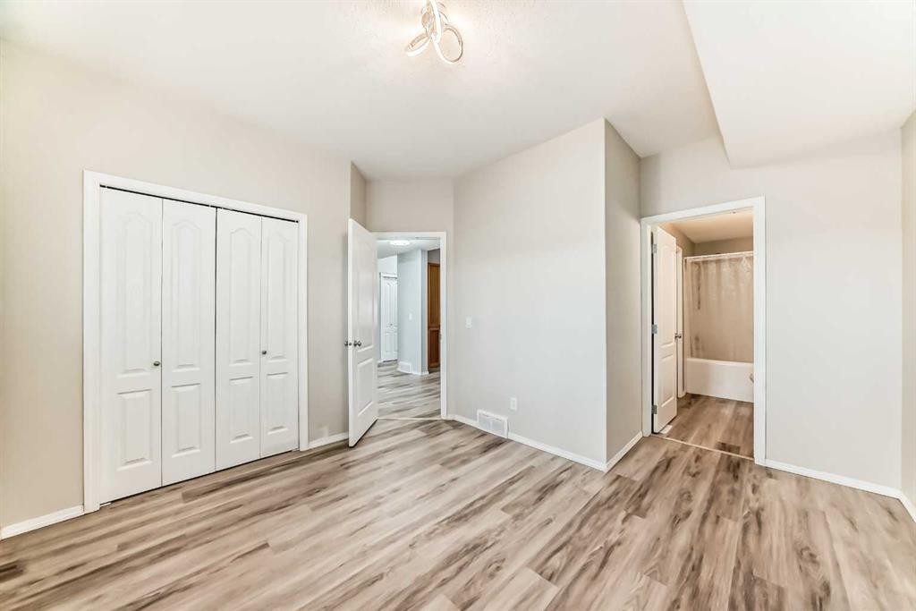 415 Sunrise Terrace Ne, High River, AB - Indoor Photo Showing Other Room