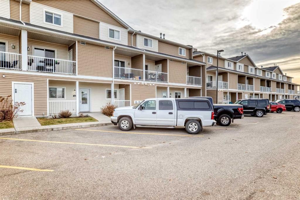 415 Sunrise Terrace Ne, High River, AB - Outdoor With Facade