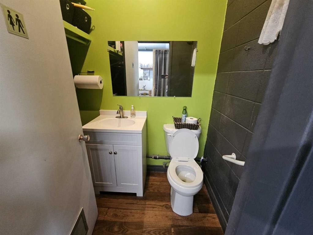 724 23 Street North, Lethbridge, AB