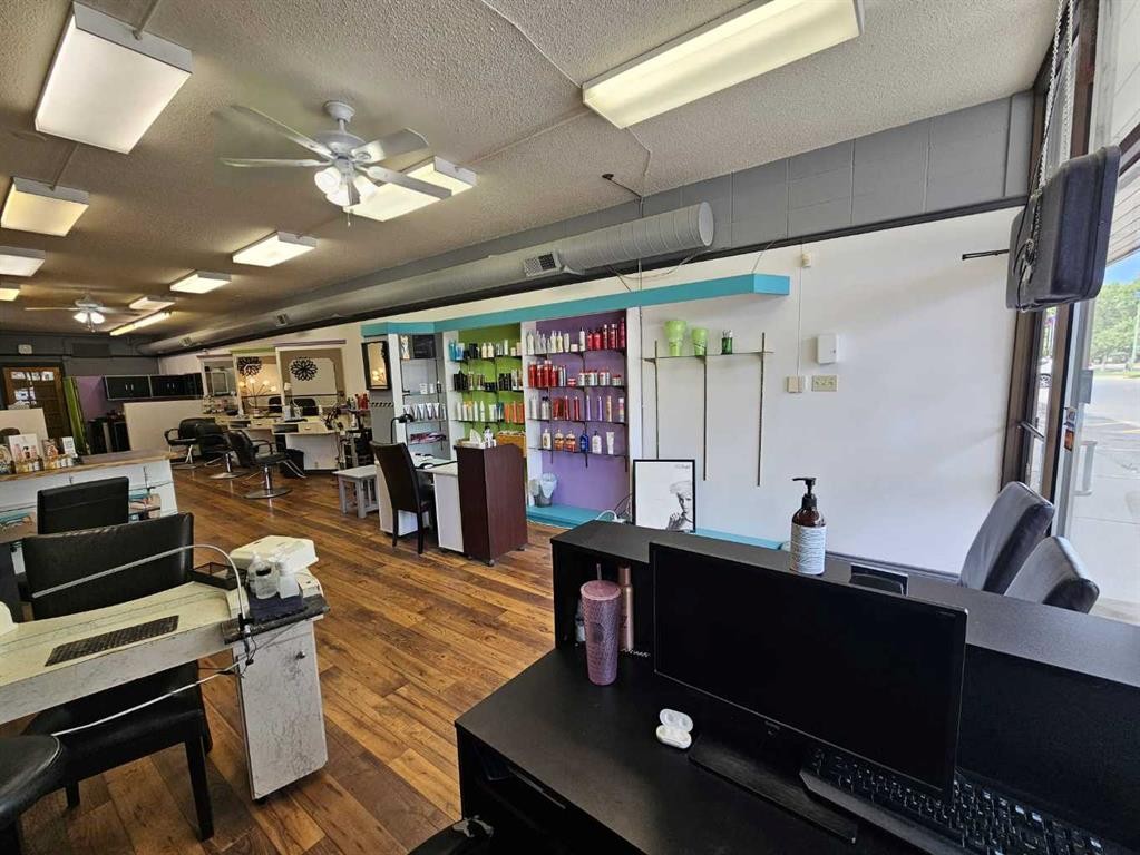 724 23 Street North, Lethbridge, AB