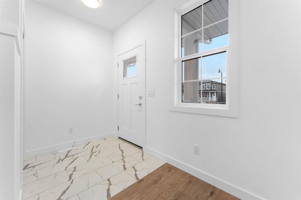 277 Dawson Way, Chestermere, AB - Indoor Photo Showing Other Room