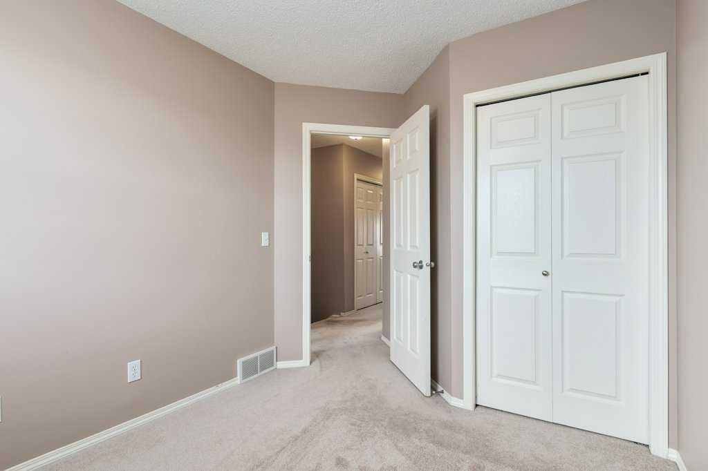 1102 Prairie Sound Circle Nw, High River, AB - Indoor Photo Showing Other Room