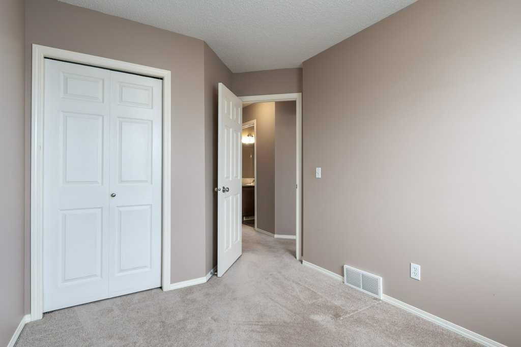 1102 Prairie Sound Circle Nw, High River, AB - Indoor Photo Showing Other Room