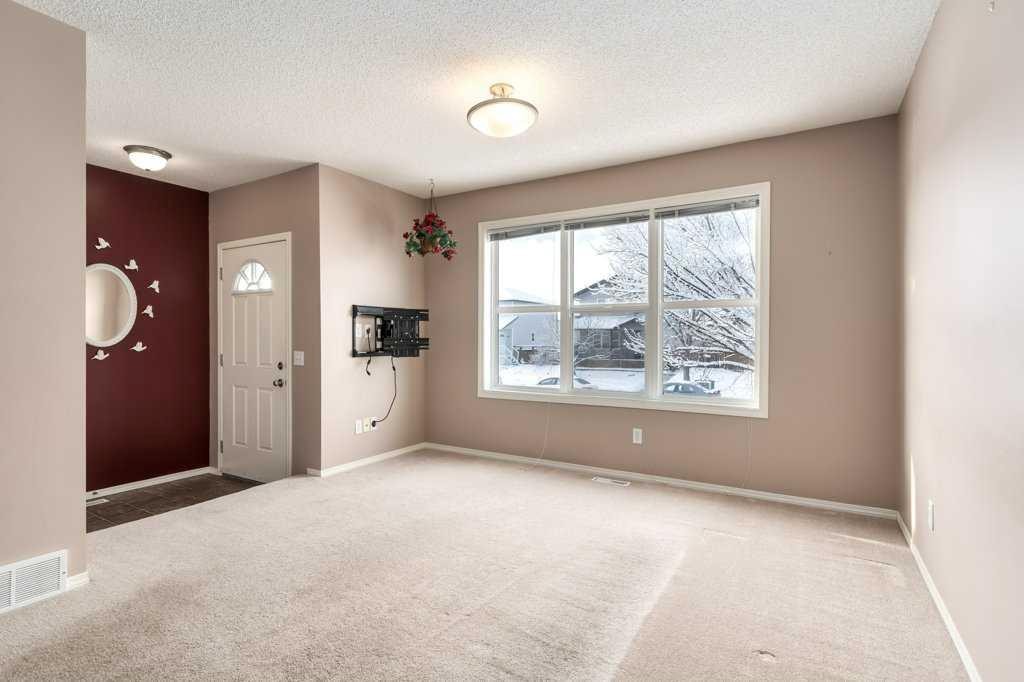 1102 Prairie Sound Circle Nw, High River, AB - Indoor Photo Showing Other Room