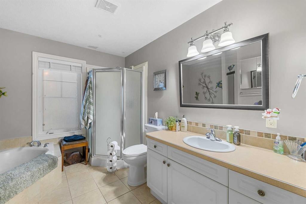 541 Highwood Drive, Longview, AB - Indoor Photo Showing Bathroom