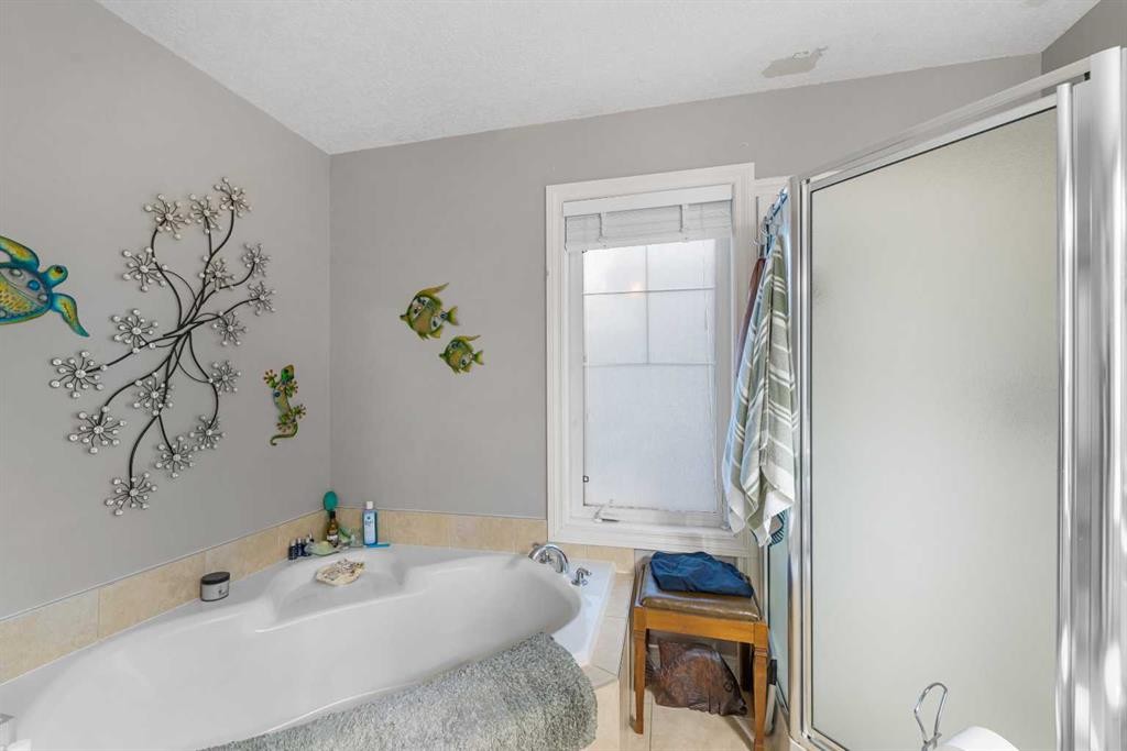 541 Highwood Drive, Longview, AB - Indoor Photo Showing Bathroom