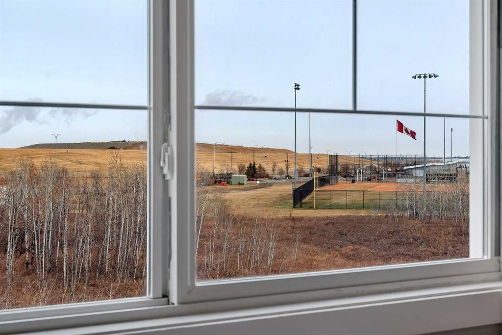 34 New Brighton Point Se, Calgary, AB - Indoor Photo Showing Other Room