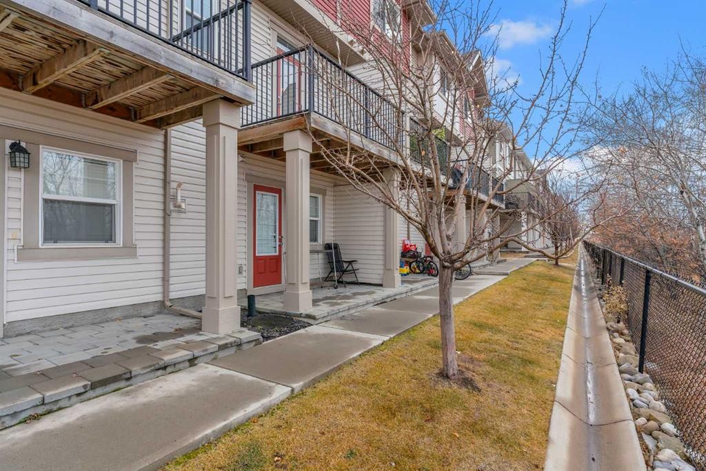 34 New Brighton Point Se, Calgary, AB - Outdoor With Balcony
