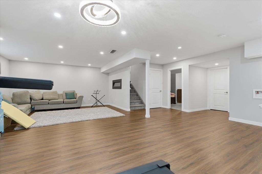 52 Brightoncrest Terrace Se, Calgary, AB - Indoor