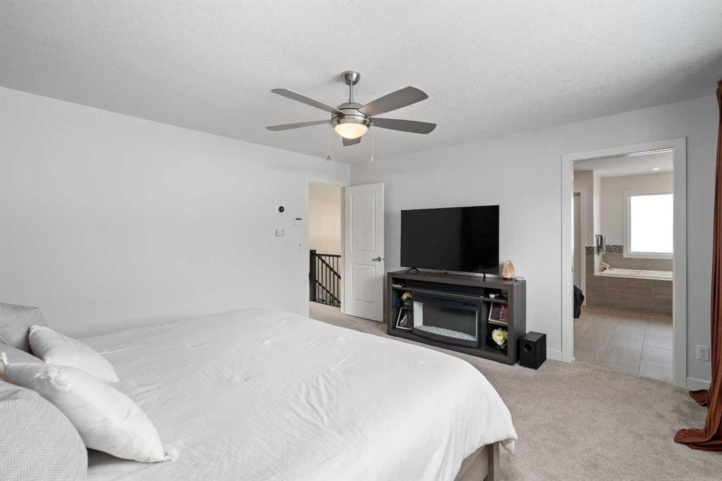 81 Cranbrook Place Se, Calgary, AB - Indoor Photo Showing Bedroom