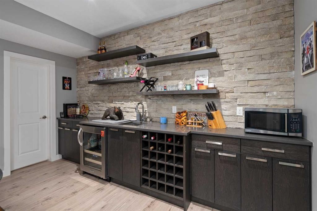 81 Cranbrook Place Se, Calgary, AB - Indoor Photo Showing Kitchen