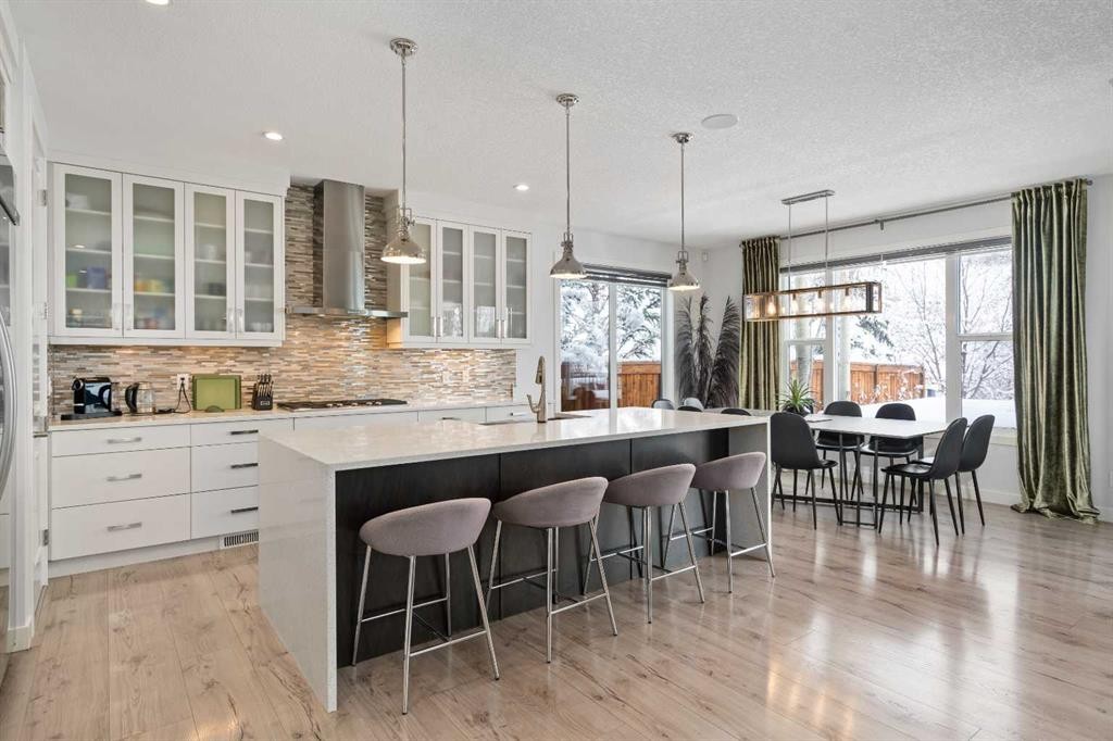 81 Cranbrook Place Se, Calgary, AB - Indoor Photo Showing Kitchen With Upgraded Kitchen
