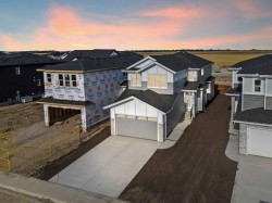307 Kinniburgh Loop Chestermere, AB T1X 3C3