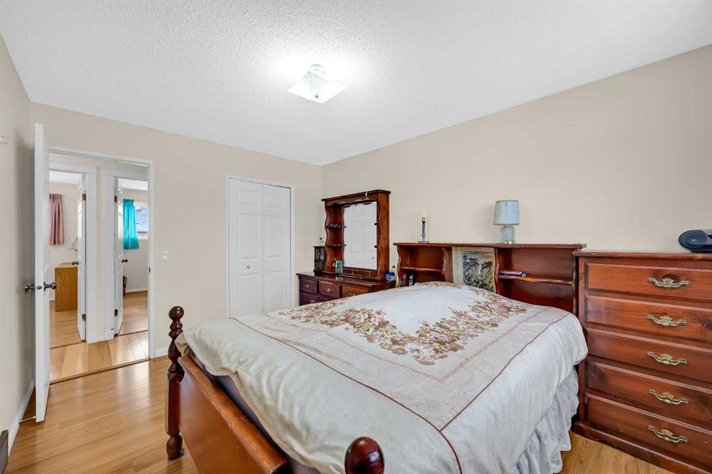 12 Whitaker Close Ne, Calgary, AB - Indoor Photo Showing Bedroom