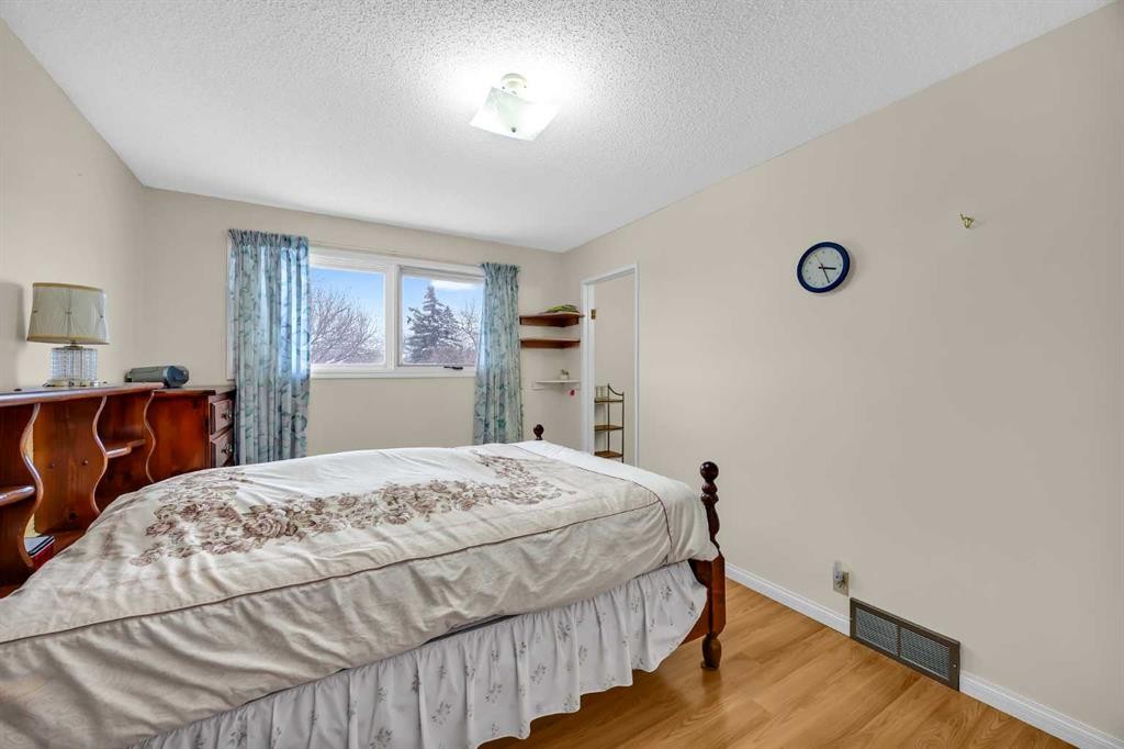 12 Whitaker Close Ne, Calgary, AB - Indoor Photo Showing Bedroom