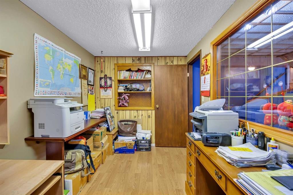 12 Whitaker Close Ne, Calgary, AB - Indoor