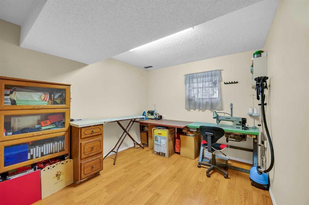 12 Whitaker Close Ne, Calgary, AB - Indoor Photo Showing Other Room