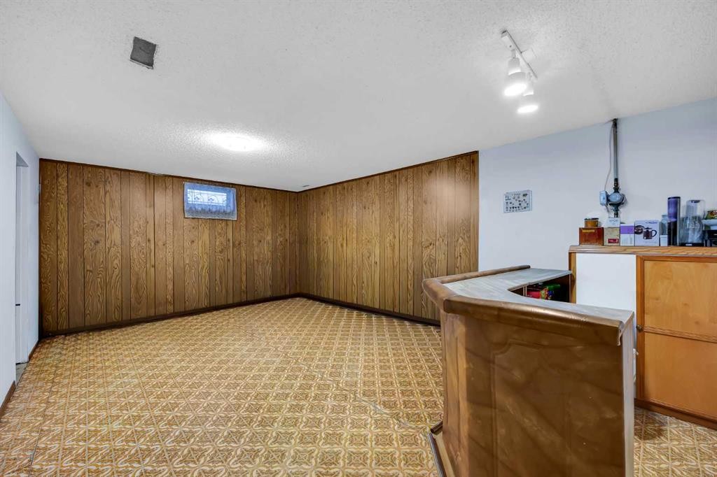 12 Whitaker Close Ne, Calgary, AB - Indoor Photo Showing Other Room