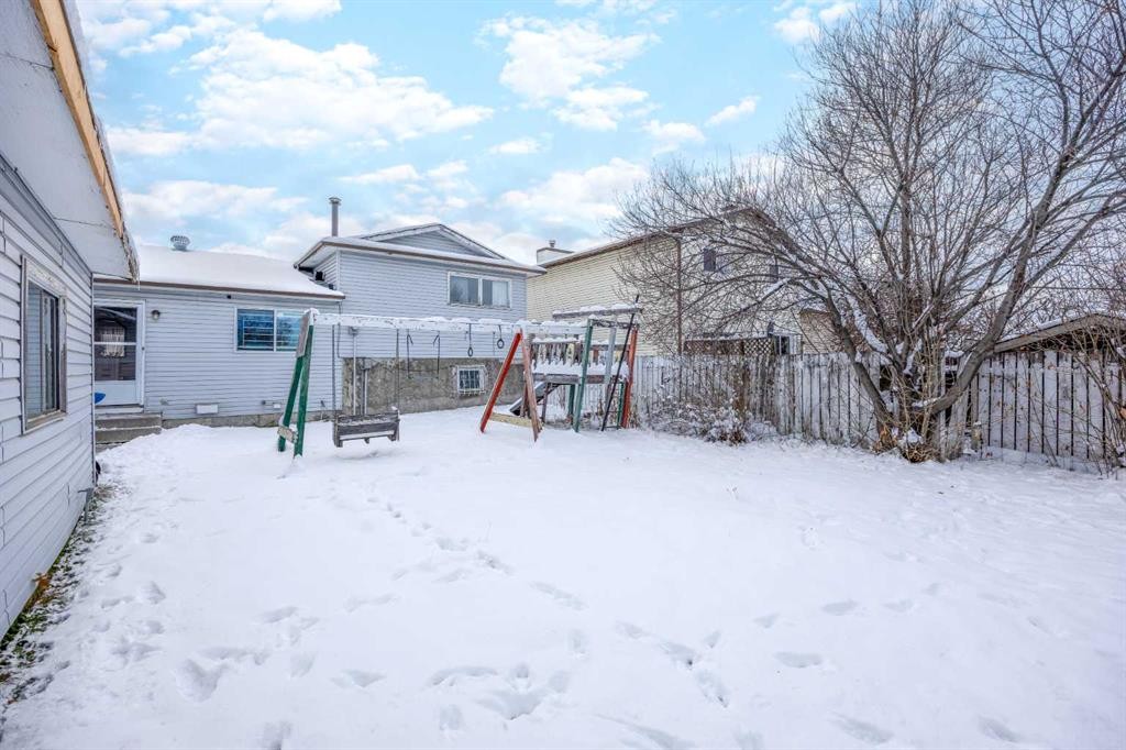 12 Whitaker Close Ne, Calgary, AB - Outdoor