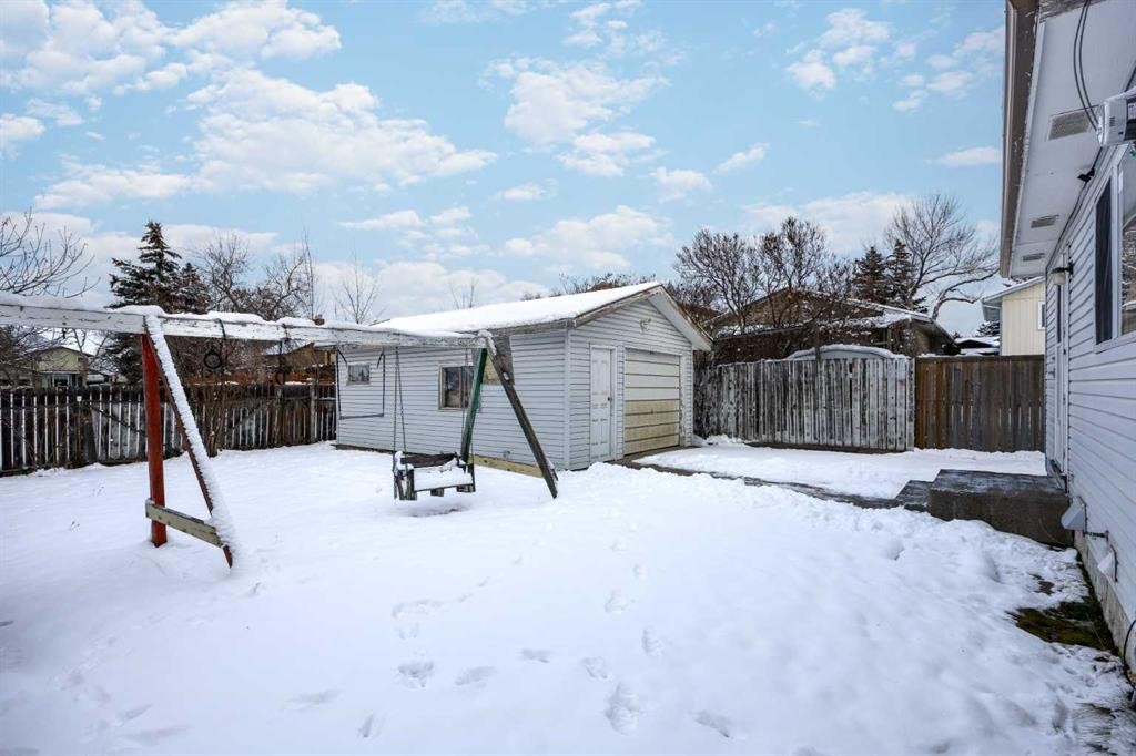 12 Whitaker Close Ne, Calgary, AB - Outdoor