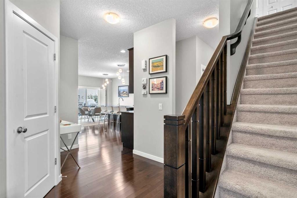 236 Walden Heights Se, Calgary, AB - Indoor Photo Showing Other Room