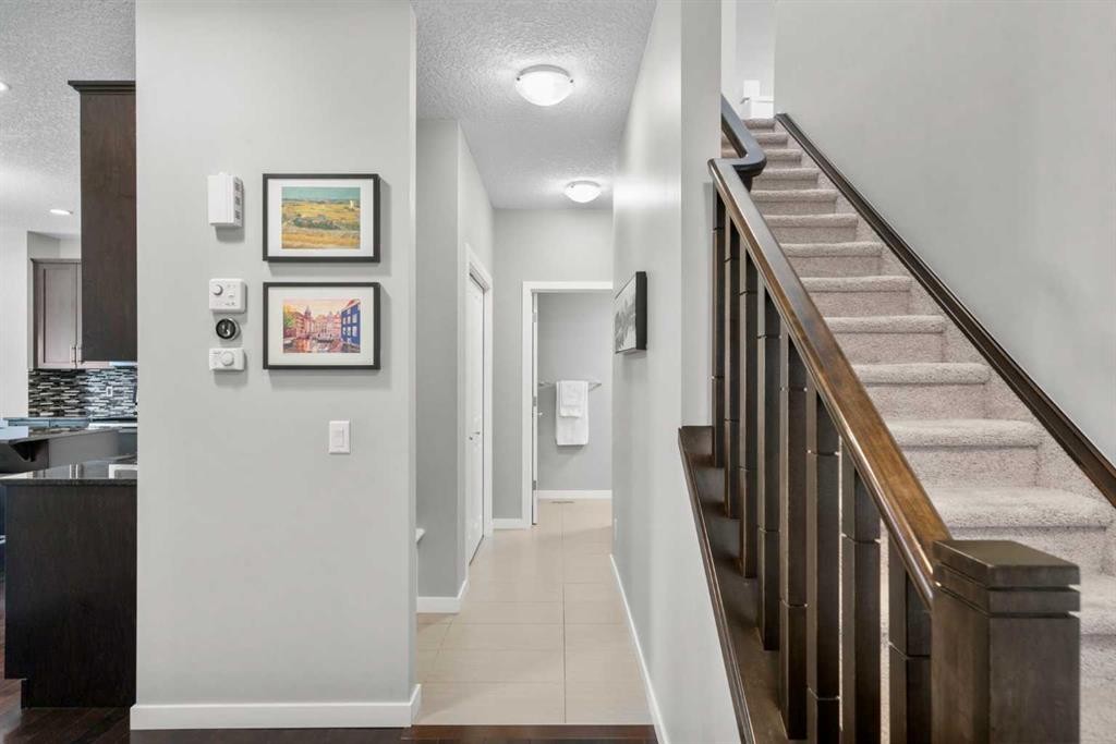 236 Walden Heights Se, Calgary, AB - Indoor Photo Showing Other Room