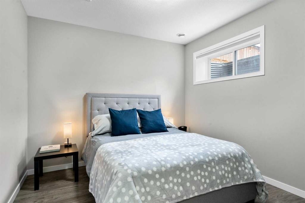 236 Walden Heights Se, Calgary, AB - Indoor Photo Showing Bedroom