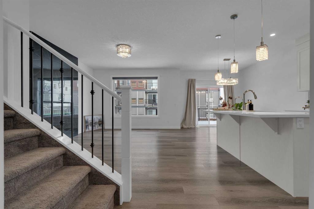 208-- Dawson Harbour Heights, Chestermere, AB - Indoor