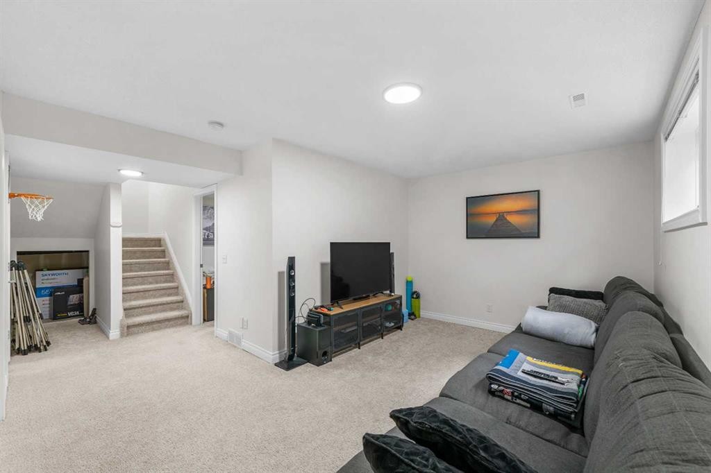 27 Cedarwood Lane Sw, Calgary, AB - Indoor