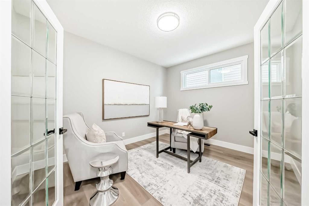 101 Auburn Springs Park Se, Calgary, AB - Indoor Photo Showing Other Room