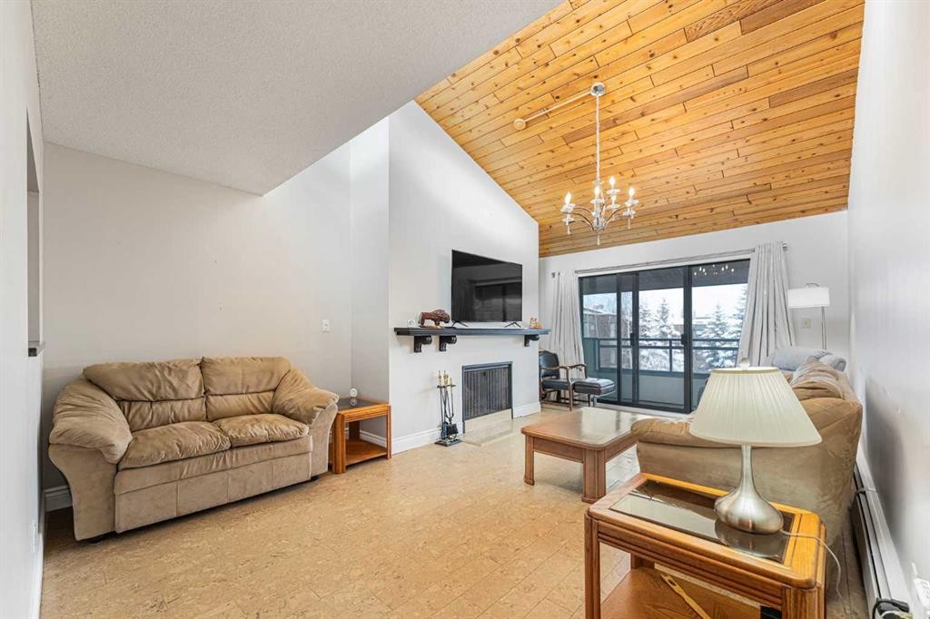 410-3730 50 Street Nw, Calgary, AB - Indoor Photo Showing Other Room