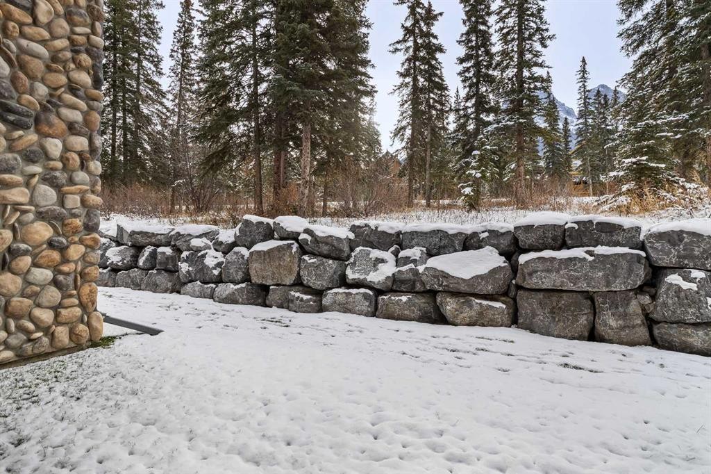 112-150 Crosbow Place, Canmore, AB - Outdoor