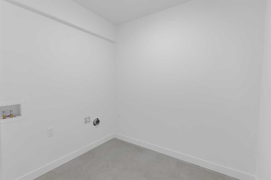 1325 South Point Parade Sw, Airdrie, AB - Indoor Photo Showing Other Room