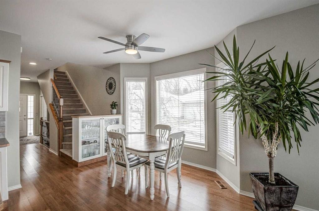 96 Hampstead Green Nw, Calgary, AB - Indoor Photo Showing Dining Room